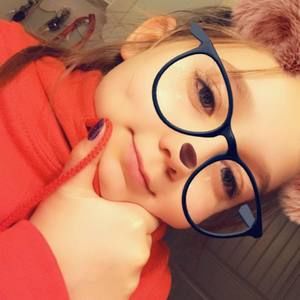 Meet your Posher, Caleigh